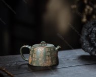 秦權壺