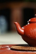 《山水笑櫻（泥繪）》宜興紫砂壺工藝美術師茶具頂級大紅袍笑櫻