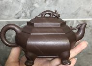螭龍壺