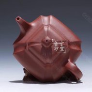 《抽角四方》