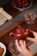 《大度》宜興紫砂壺工藝美術師原礦掇球紫砂茶具大紅袍壺