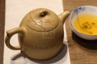 《梅花秦權》宜興紫砂壺助理工藝美術師純手工本山段茶壺全手工秦權紫砂壺