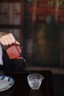 《鳴遠四方》宜興紫砂壺工藝美術(shù)師手工大紅袍鳴遠四方