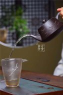 《柱礎》