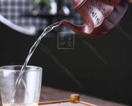 《轉波酒壺》