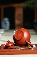 《山水笑櫻（泥繪）》宜興紫砂壺工藝美術師茶具頂級大紅袍笑櫻