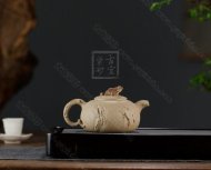 《招財供春》