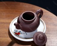 筋紋集風壺