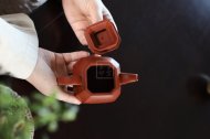 《福臨八方》宜興紫砂壺八方工藝美術師手工朱泥泡茶壺具