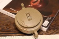 《大蘊漢瓦》宜興紫砂壺助理工藝美術師手工刻繪茶壺茶具頂級蟹殼青漢瓦