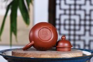 《掇球》宜興紫砂茶壺工藝美術師大紅袍掇球