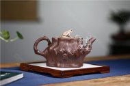 《蛙鳴樹樁》