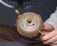 《蓮逸》